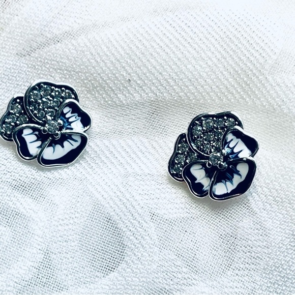 NWOT Sterling Silver 925 Two-Tone Blue Flowers Stud Earrings - Picture 6 of 14